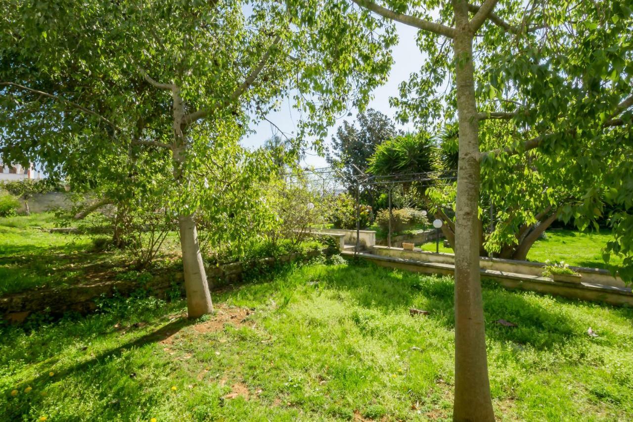 Palazzo Ashian Bed & Breakfast Acquarica del Capo Exterior photo